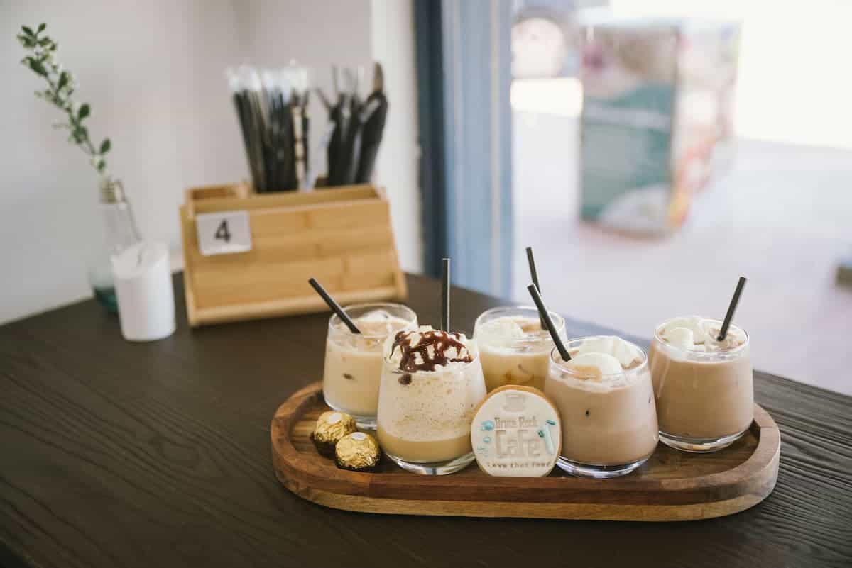Image of cold ice coffee drinks on platter at Bruce Rock cafe