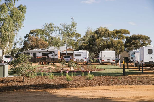 Image of caravans parked up alongside each other in the caravan park in Kondinin