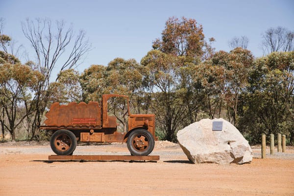 Image of metal truck sculpture that is on display in lake king in the wheatbelt
